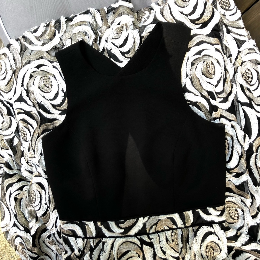 Calvin Klein Black and Gold Sleeveless V-Neck Fit and Flare Dress